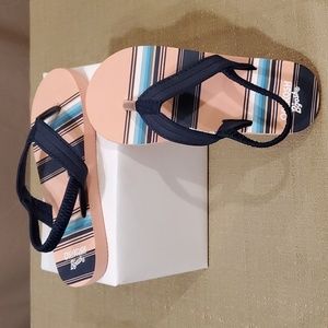 Toddler Boys Classic Flip Flop w Back Strap by OshKosh - Size L = 9/10